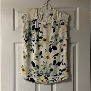 RW&CO. Floral Blouse in Cream and Navy